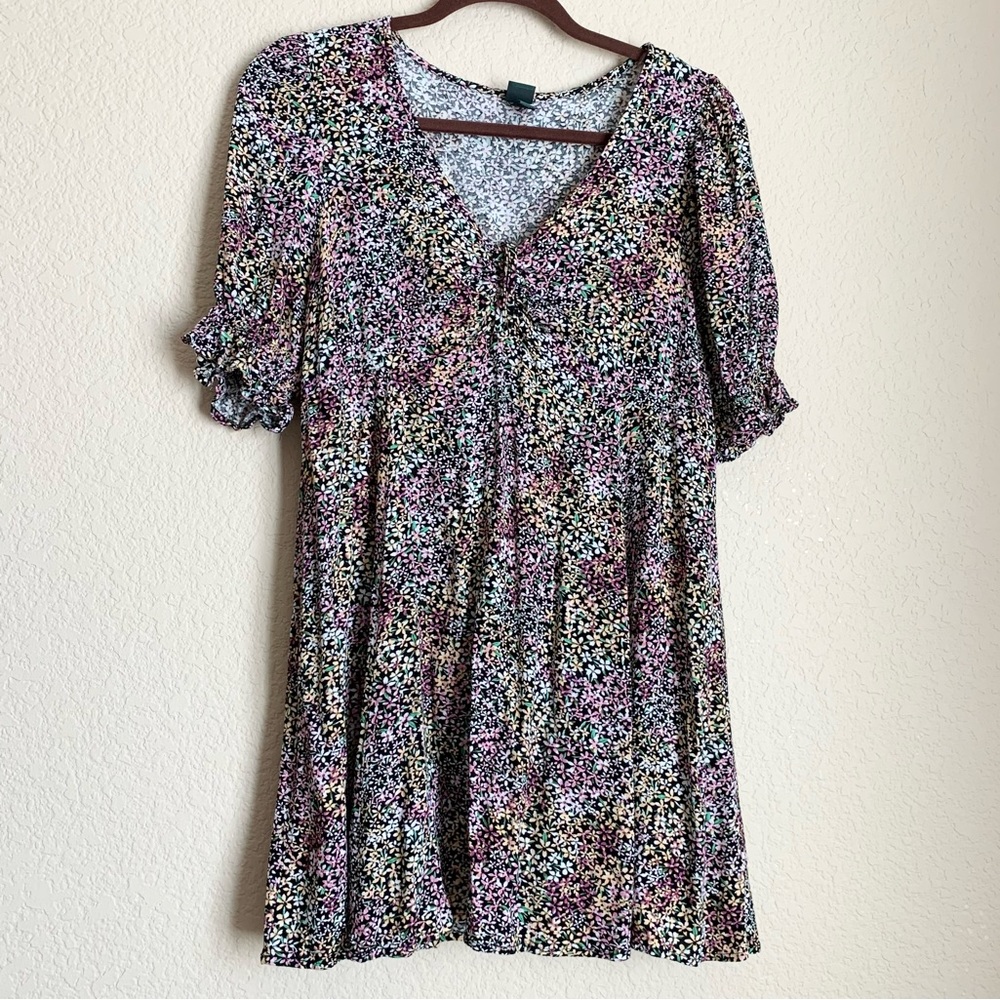 Floral mini dress size Large.
